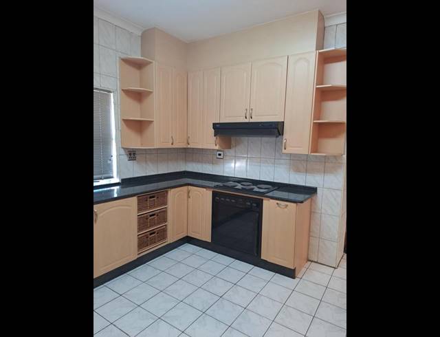 3 BEDROOM PROPERTY TO RENT IN GREENSIDE